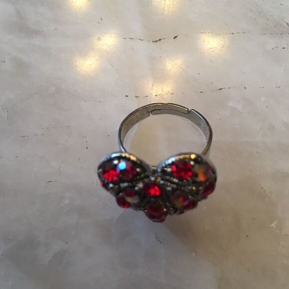 CRYSTAL HEART Ring w Adjustable Metal Band - Picture 3 of 8